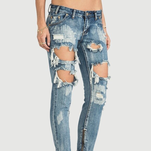 Trashed Freebirds Distressed Jeans in Cobain - Picture 1 of 6